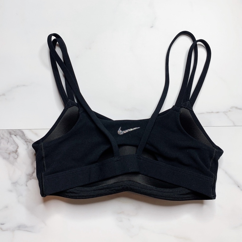 Nike Alate Trace Sports Bra - Picture 4 of 5